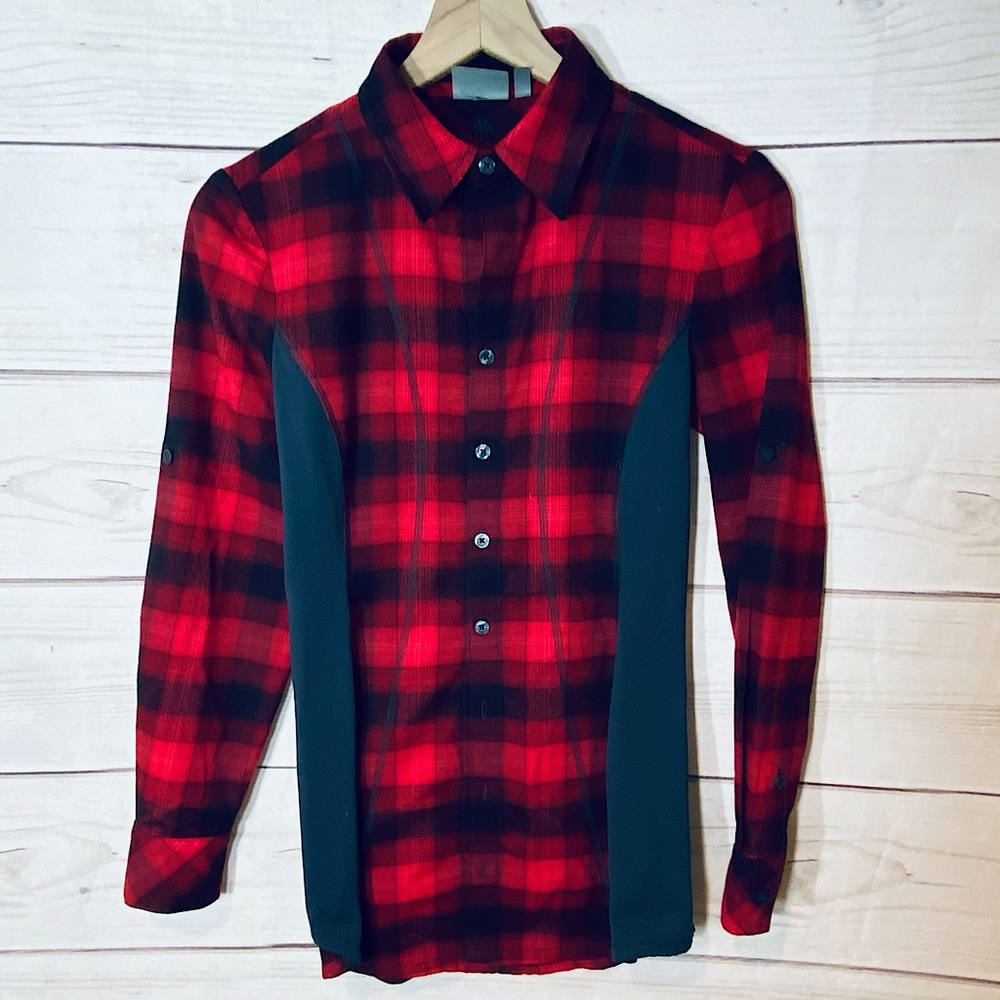 Athleta Plaid Long-Sleeve Button-Up